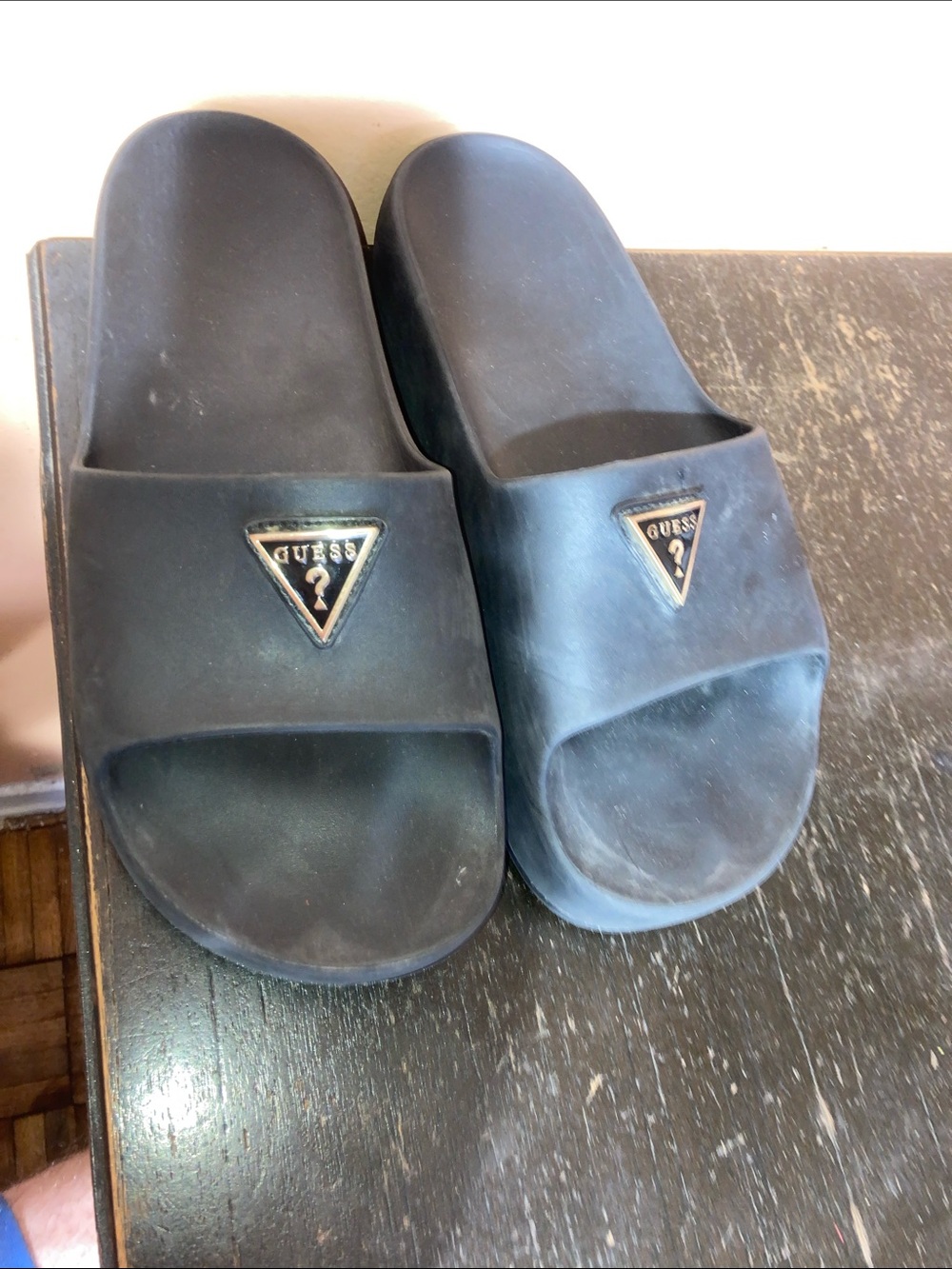 GUESS Black Men's Slide Sandals with Logo Emblem